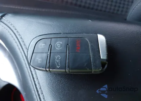 2016 Dodge Challenger Sxt z USA, uszkodzony, nr VIN 2C3CDZAG0GH193231